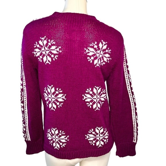 HAND-KNIT Vintage Snowflake Cardigan Sweater Magenta Purple Women's Size S - Picture 2 of 15